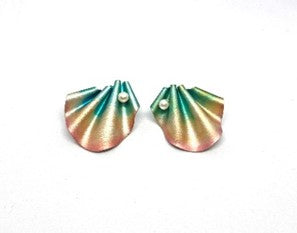 CABO | Earring | Mermaid's Tail Pearl Earrings - Aurora – HAUSTAGE